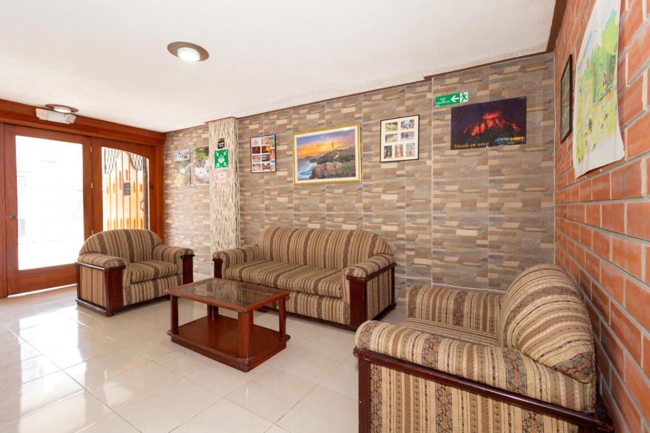 Hostal Rossy بانيوس المظهر الخارجي الصورة